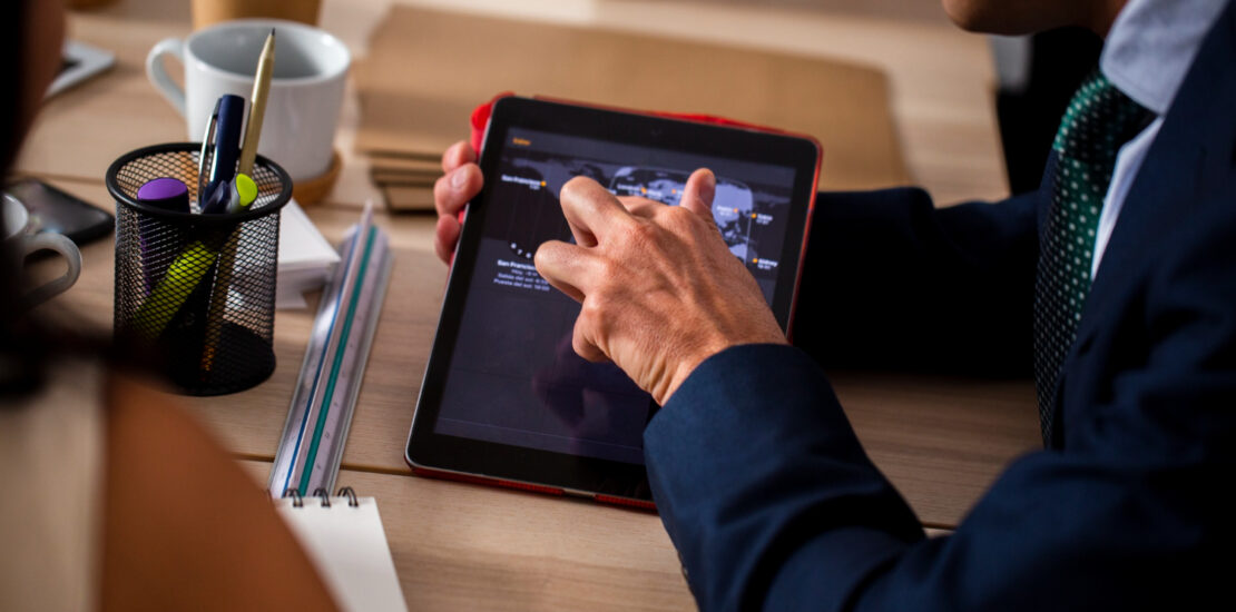 Dumb Software vs. Smart Systems: Upgrade Your Business Tech_smart business systems